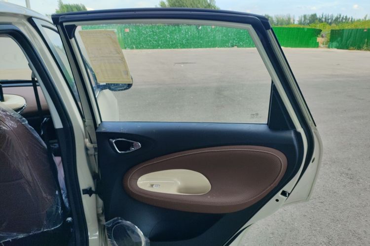 五菱汽车 五菱缤果 2024款 333km 悦享款中控内饰7006