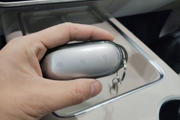 理想汽车 理想L9 2024款 Ultra中控内饰11