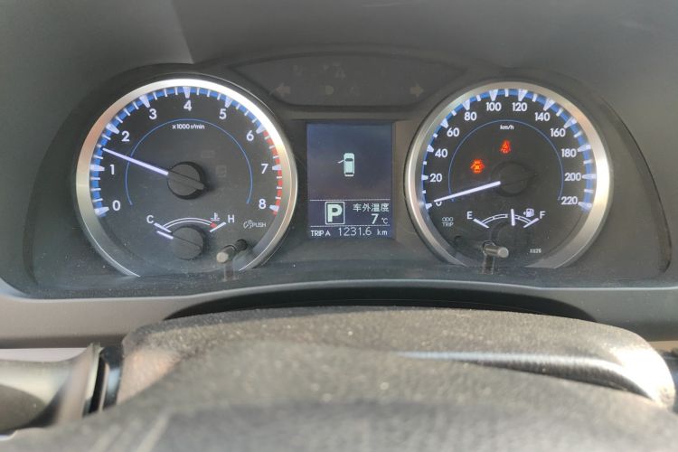 丰田 汉兰达 2021款 2.0T 两驱精英版 5座中控内饰15