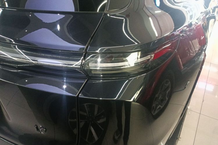 理想汽车 理想L9 2022款 Max车身外观9