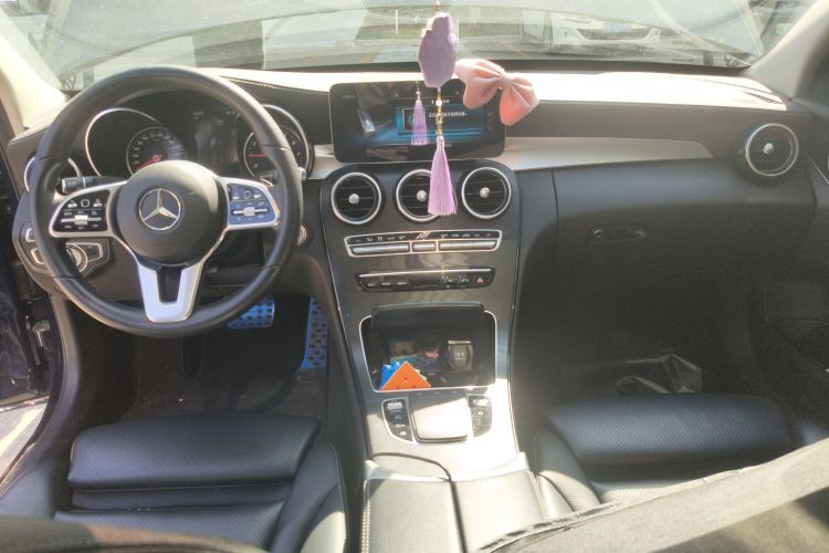 奔驰C级 2019款 C 180 L 时尚型运动版中控内饰7002