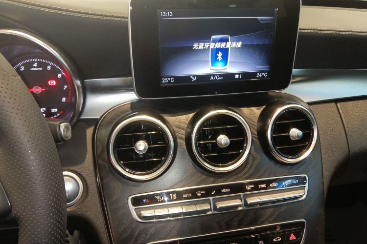 奔驰C级 2018款 C 200 L 运动版中控内饰16