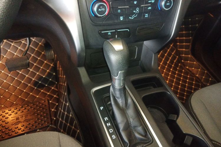 福特 翼虎 2017款 EcoBoost 180 两驱精翼型中控内饰18