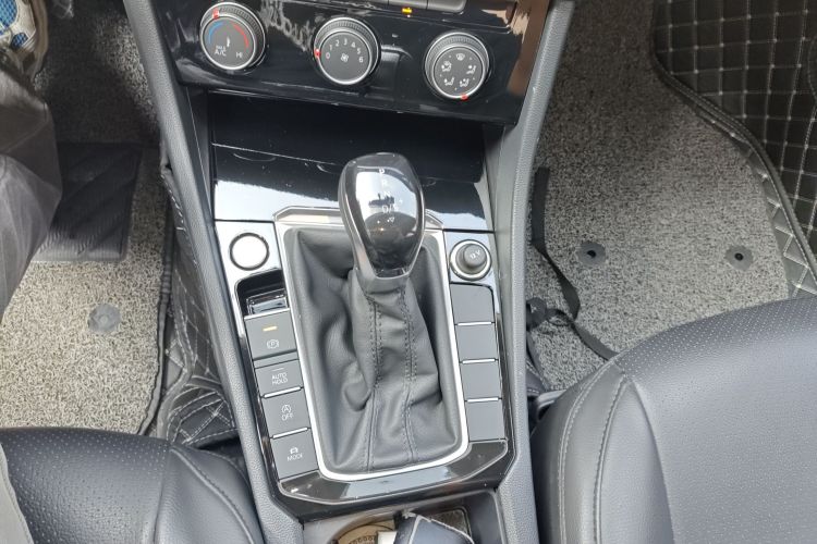 大众 速腾 2021款 280TSI DSG舒适智联版中控内饰18