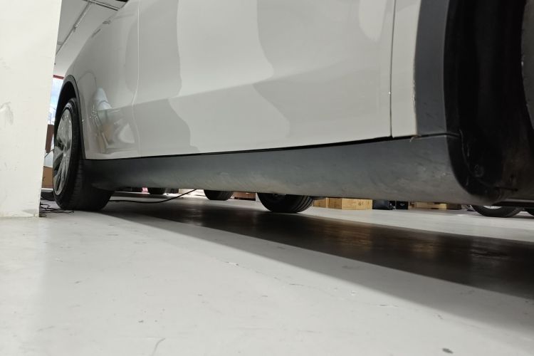 特斯拉 Model Y 2021款 标准续航后驱版局部细节9001