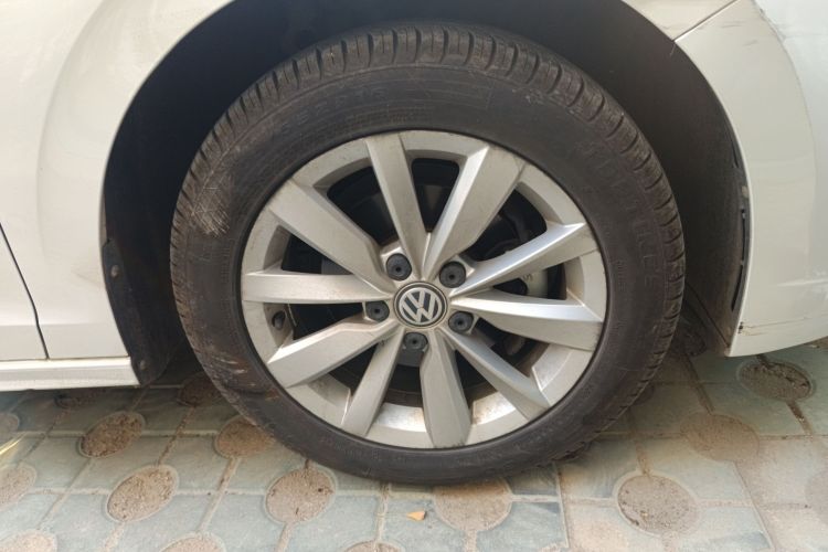 大众 宝来 2020款 1.5L 自动舒适型车身外观10