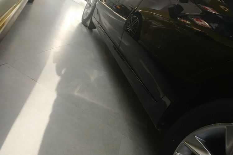 丰田 亚洲龙 2021款 2.5L 豪华版局部细节9002