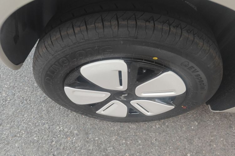 五菱汽车 宏光MINIEV 2025款 四门版 进阶款车身外观6008