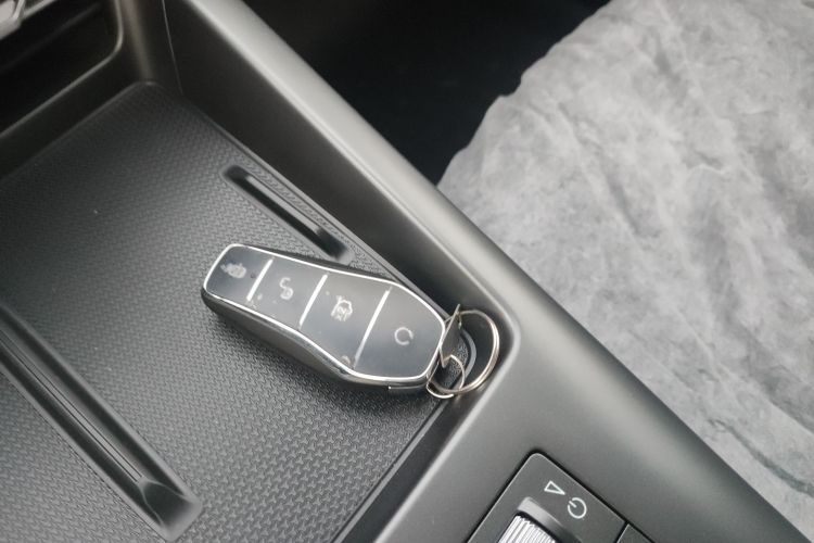 比亚迪 秦PLUS 2025款 DM-i 智驾版 55KM超越型中控内饰7001