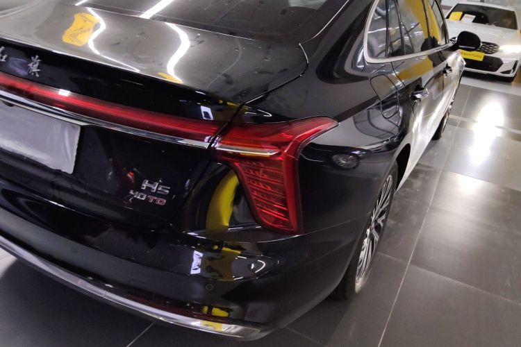 红旗H5 2023款 2.0T 自动智联旗畅版车身外观9