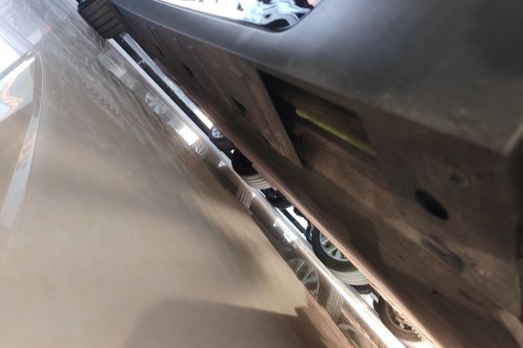 小鹏P7 2022款 670E+鹏翼版局部细节9001