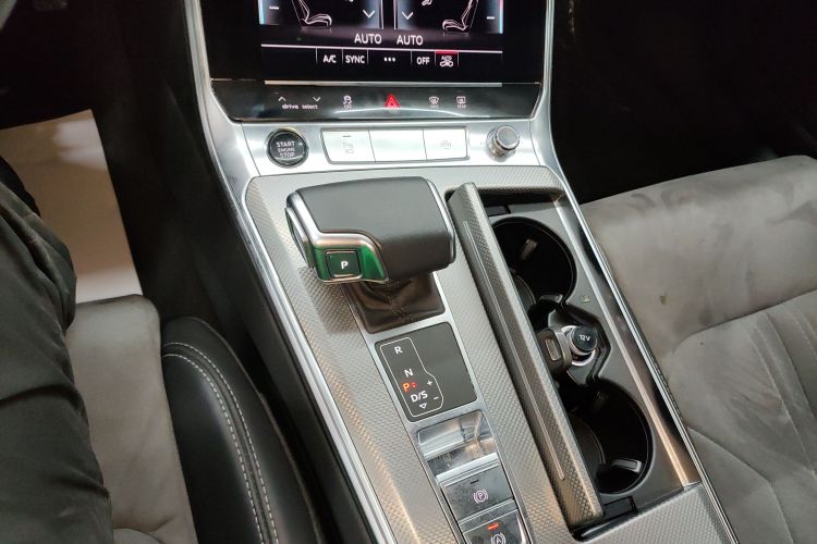 奥迪A6L 2024款 45 TFSI 臻选动感型局部细节18