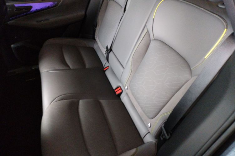 领克08 EM-P 2025款 220km 四驱性能Halo中控内饰7004