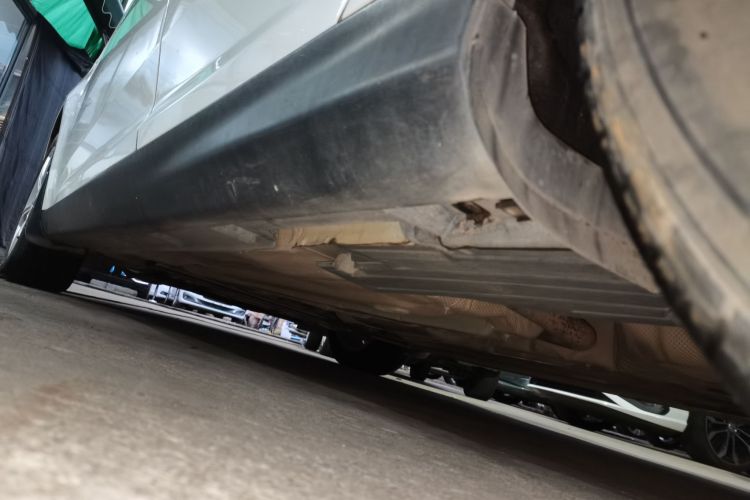 福特 福克斯 2017款 三厢 1.6L 手动舒适型智行版局部细节9002