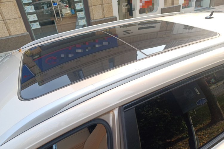 蓝电E5 2023款 1.5L DE-i 110KM旗舰型 7座局部细节57