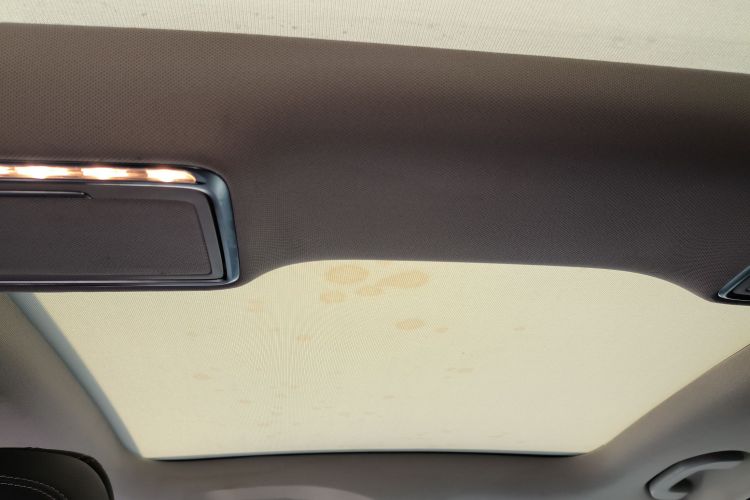 奔驰C级 2021款 C 260 L 运动星耀臻藏版局部细节22