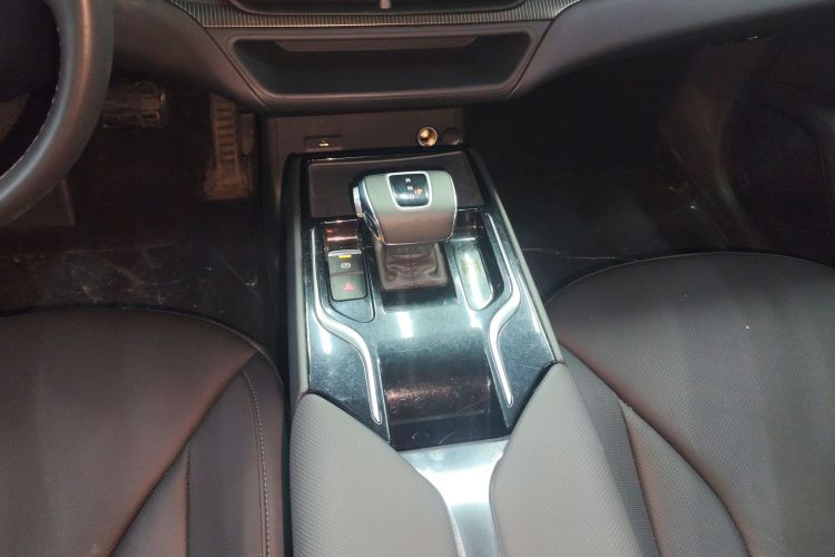 红旗E-QM5 2023款 改款 基础出行版局部细节18