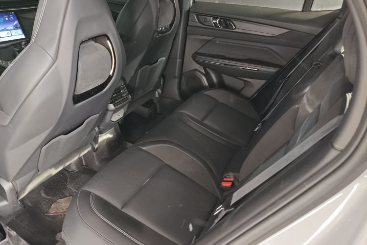 领克01 2023款 1.5TD EM-F PM中控内饰21