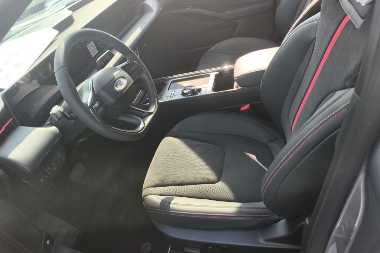 福特 蒙迪欧 2025款 2.0T EcoBoost E 混动 运动版 ST-Line中控内饰19