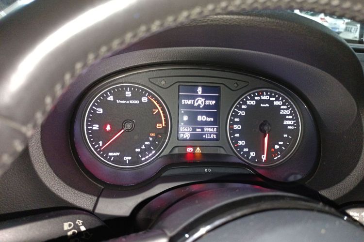 奥迪A3 2016款 Limousine 35 TFSI 领英型中控内饰14