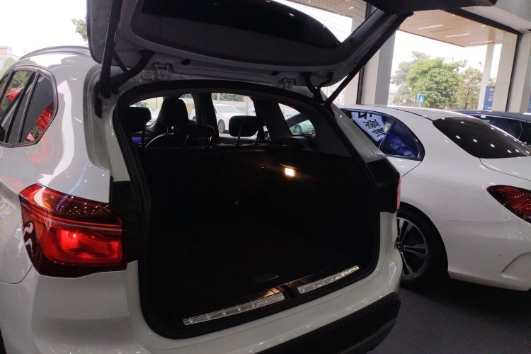 宝马X1 2018款 sDrive18Li 时尚型中控内饰23