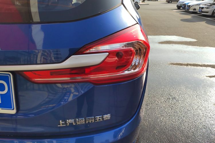 宝骏310W 2017款 1.5L 手动舒适型 国V车身外观9