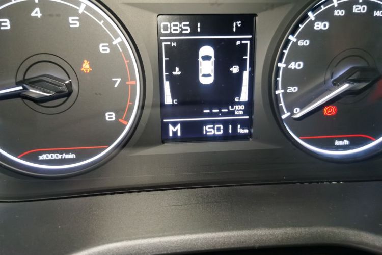 吉利汽车 帝豪 2025款 第4代 1.5L 手动星耀版中控内饰15