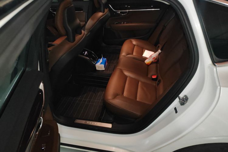 沃尔沃S90 2017款 T4 智远版中控内饰21