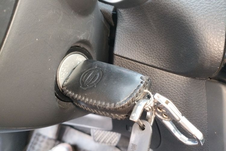 日产 轩逸 2024款 改款 经典 1.6XE CVT舒适版中控内饰7001