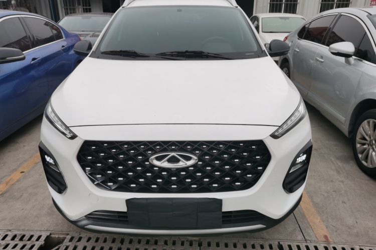 奇瑞 瑞虎3X 2021款 改款 钻石版 1.5L 手动2克拉车身外观2