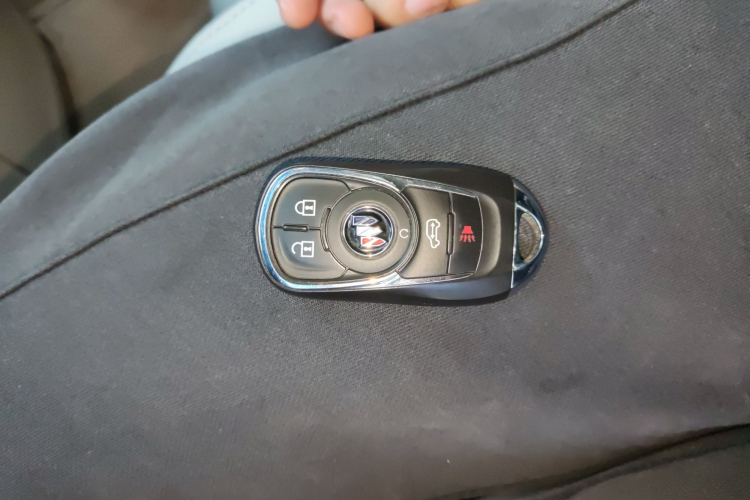 别克GL8 2021款 陆上公务舱 652T 豪华型中控内饰7001