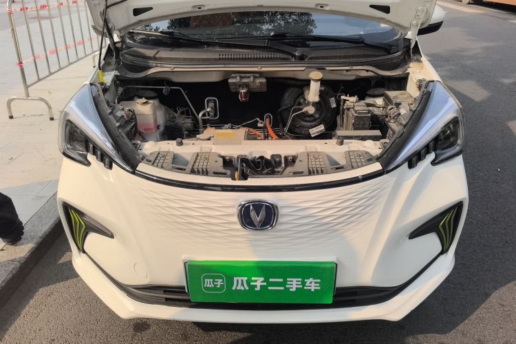 长安欧尚 奔奔E-Star 2022款 清心版 多彩款 三元锂局部细节24