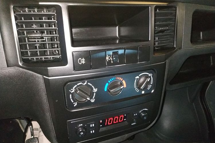 五菱汽车 五菱之光小卡 2023款 1.5L 单排LAR中控内饰16