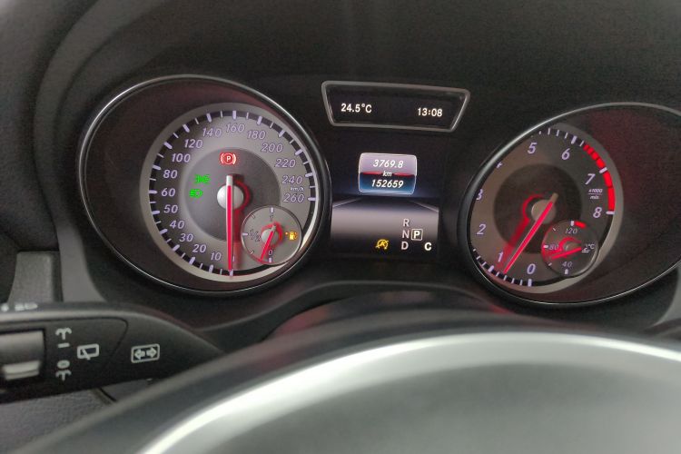 奔驰GLA 2016款 GLA 220 4MATIC 时尚型中控内饰14