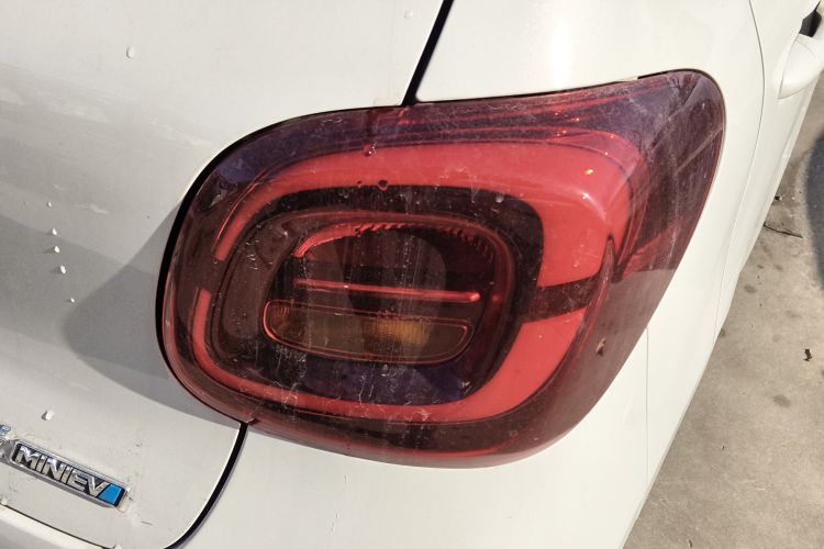 五菱汽车 宏光MINIEV 2025款 四门版 进阶款车身外观9