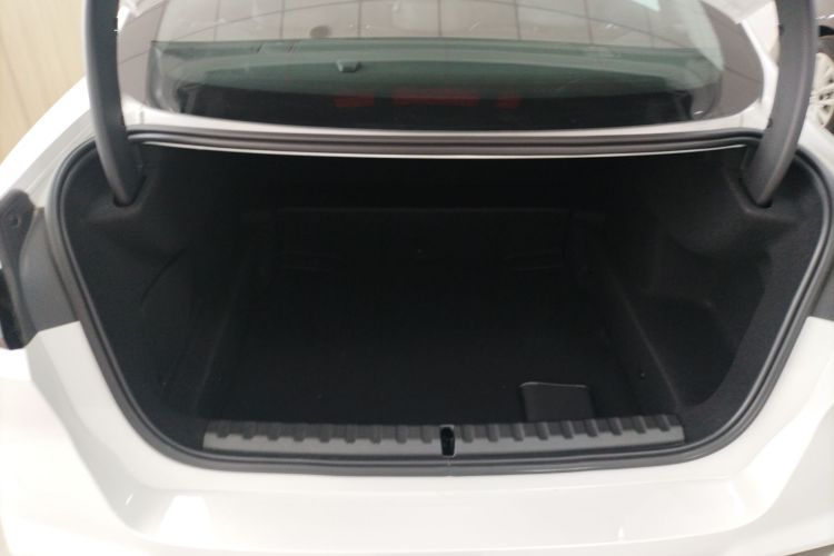 宝马2系 2025款 225L M运动曜夜套装局部细节23