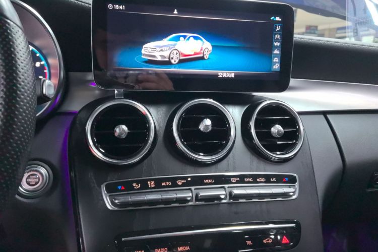 奔驰C级 2020款 改款 C 260 L 运动版中控内饰16