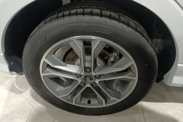 奥迪Q3 2022款 40 TFSI 时尚动感型车身外观6008