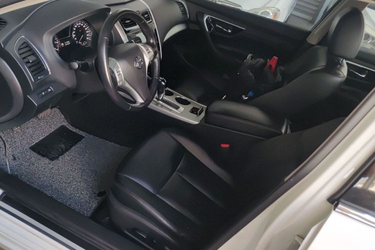 日产 天籁 2016款 改款 2.0L XL舒适版局部细节19