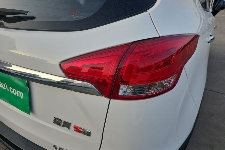 江汽集团 瑞风S3 2018款 智驱版 1.5L 手动豪华型车身外观9