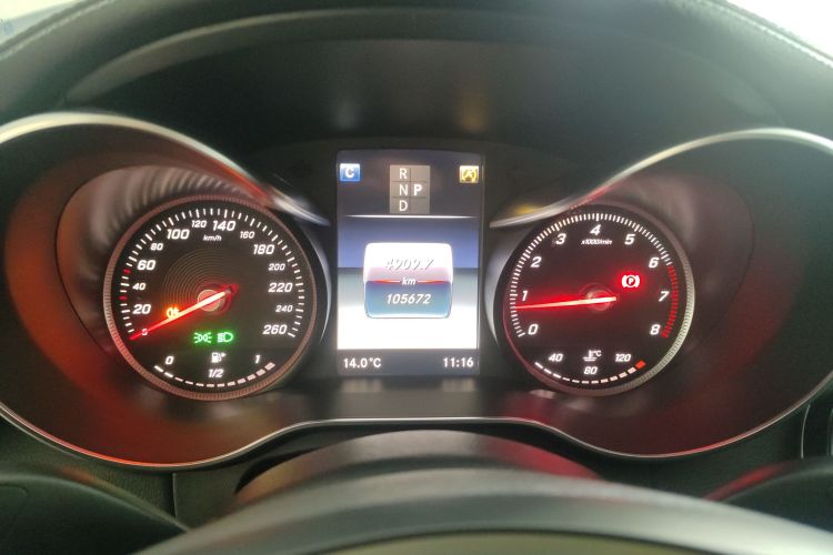 奔驰C级 2018款 C 180 L 时尚型运动版中控内饰14