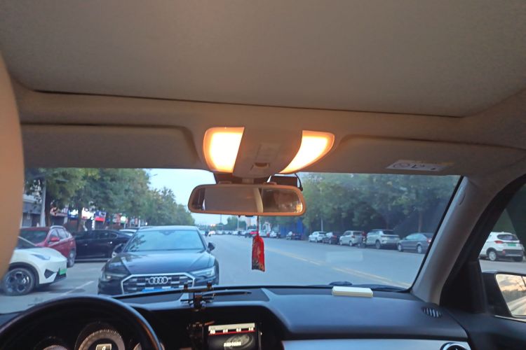 奔驰GLK级 2014款 GLK 260 4MATIC 动感型局部细节22