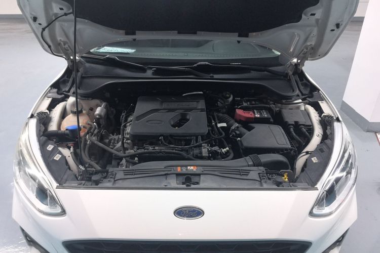 福特 福克斯 2020款 三厢 EcoBoost 180 自动锋潮型局部细节24