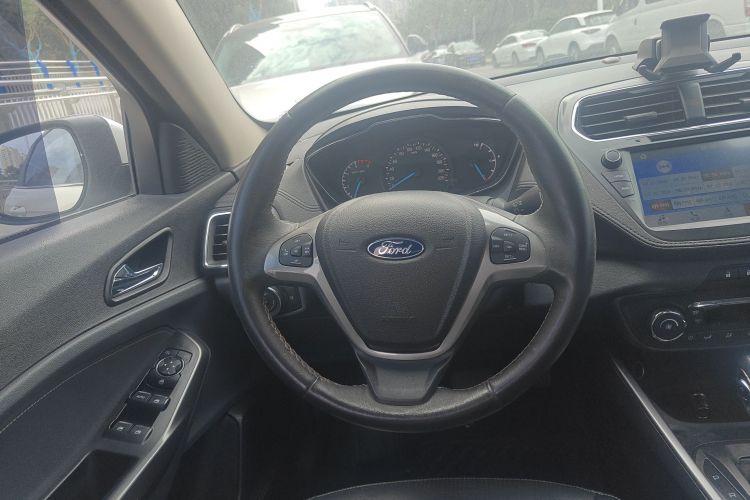 福特 福睿斯 2015款 1.5L 自动时尚型局部细节13