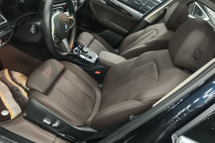 宝马X3 2022款 xDrive25i M运动套装中控内饰19