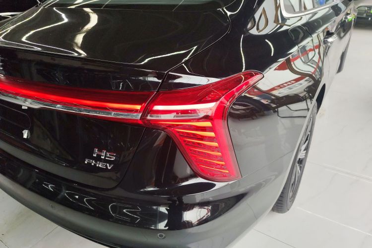 红旗H5 PHEV 2025款 170 超混版车身外观9