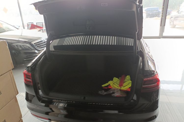 大众 辉昂 2021款 380TSI 尊贵版机舱底盘23