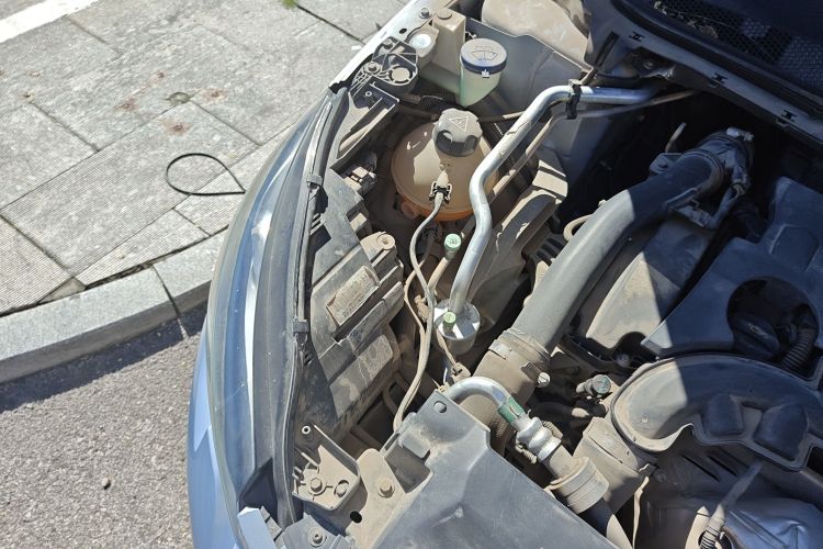 标致308S 2015款 1.6T 自动劲驰版局部细节9006