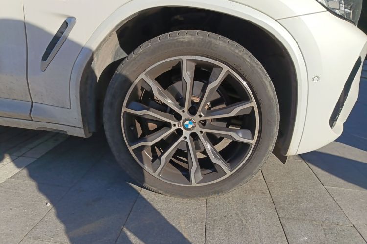 宝马X3 2023款 xDrive30i 领先型 M曜夜套装车身外观10