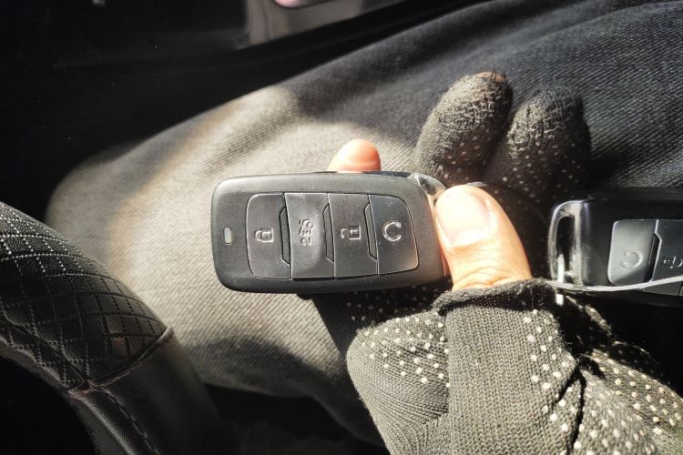 长安CS35PLUS 2019款 1.6L 手动畅联版中控内饰7001